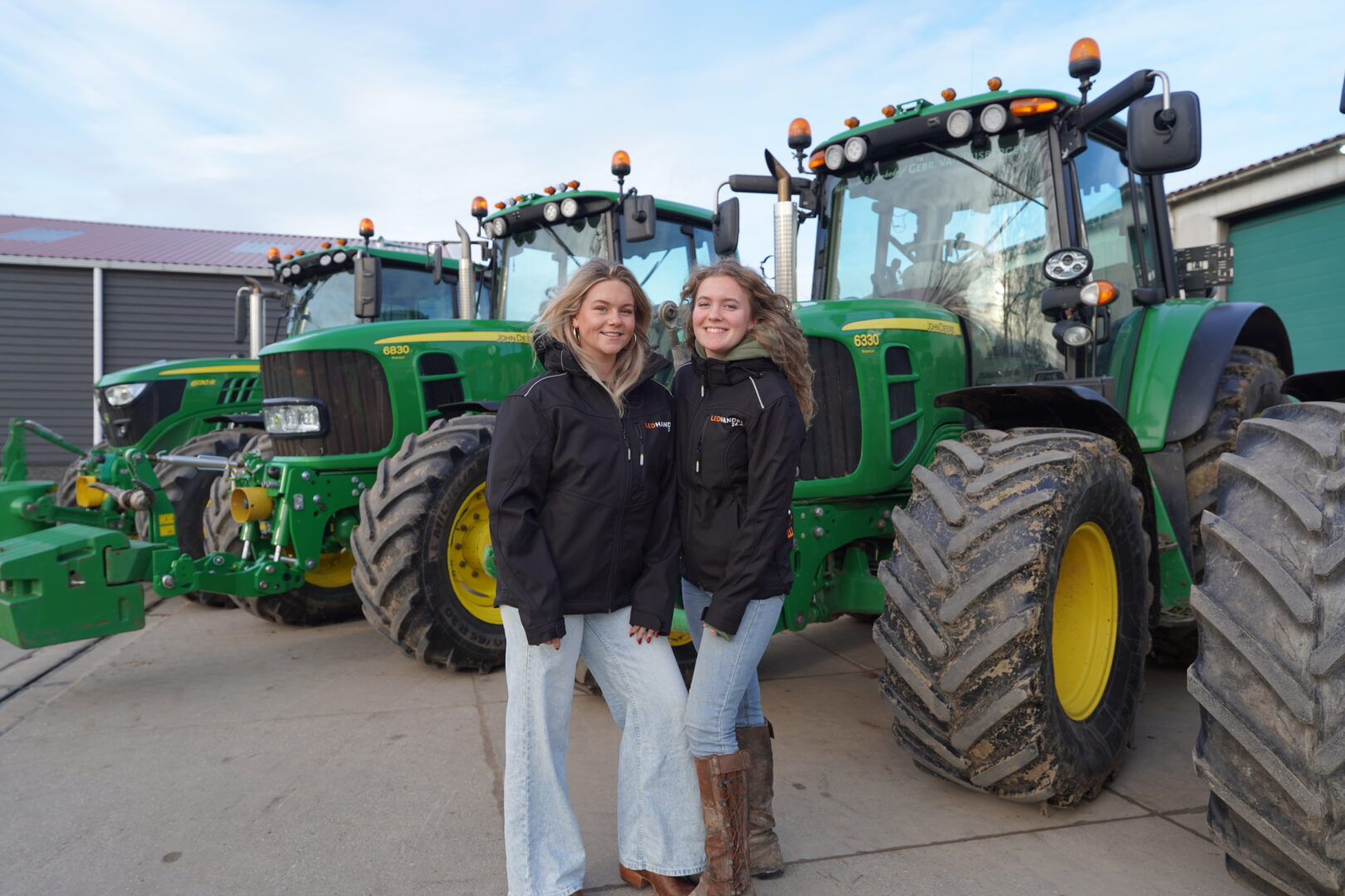 In de spotlight: Gwen en Minka, achter het account én op het erf van de Biesbosch boertjes. In de spotlight: Gwen en Minka, achter het account én op het erf van de Biesbosch boertjes.
